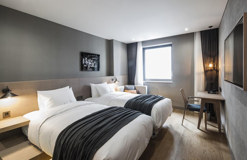 Hotel28 Myeongdong Сеул Екстериор снимка