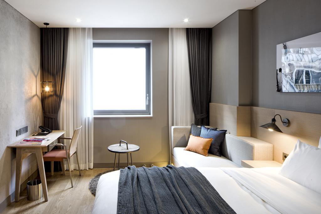 Hotel28 Myeongdong Сеул Екстериор снимка