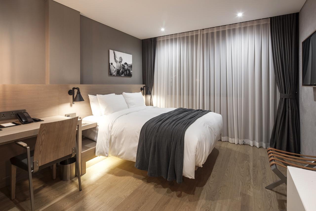 Hotel28 Myeongdong Сеул Екстериор снимка